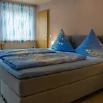 Und Gaestezimmer Reis-kohl Apartament Mehring (Rhineland-Palatinate)