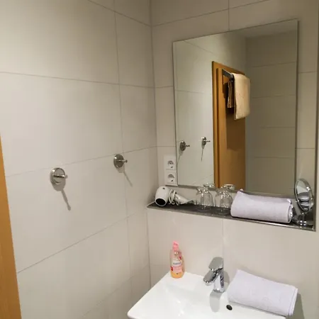 شقة Und Gaestezimmer Reis-kohl