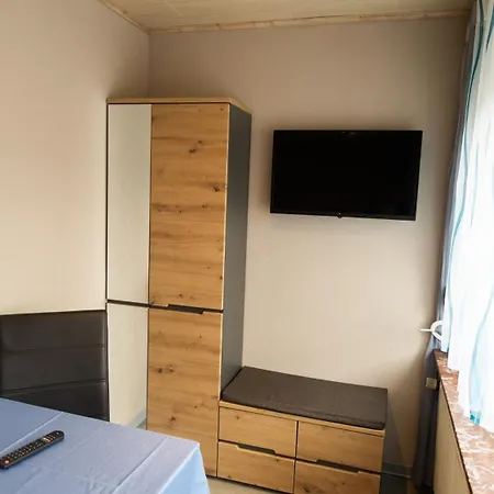Und Gaestezimmer Reis-kohl 아파트 *
