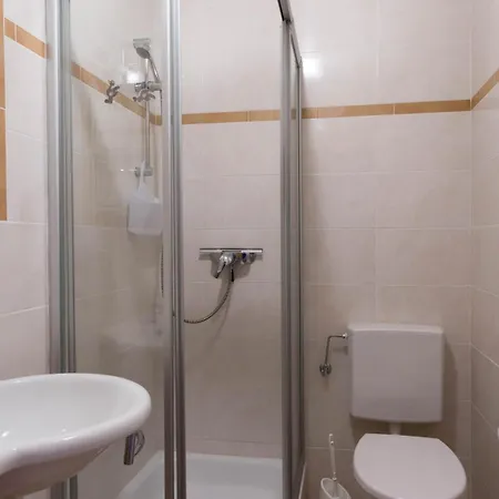 Und Gaestezimmer Reis-kohl *