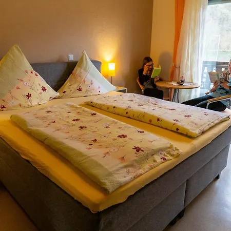 Apartment Und Gaestezimmer Reis-kohl