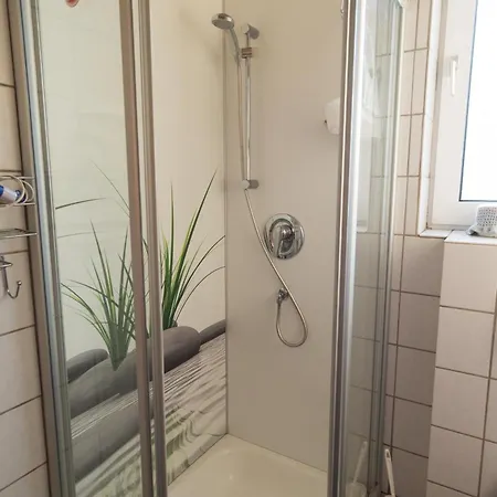 Appartement Und Gaestezimmer Reis-kohl