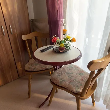 شقة Und Gaestezimmer Reis-kohl *