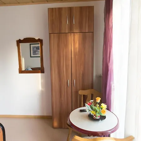 Appartement Und Gaestezimmer Reis-kohl