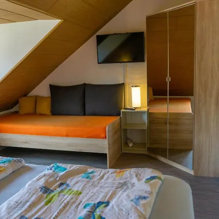 Und Gaestezimmer Reis-kohl Mehring (Rhineland-Palatinate)