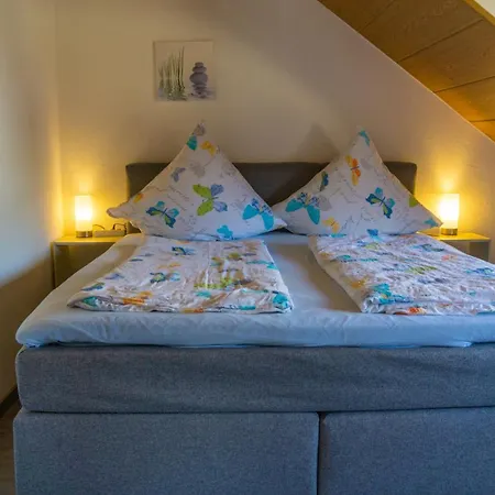 Und Gaestezimmer Reis-kohl Mehring (Rhineland-Palatinate)