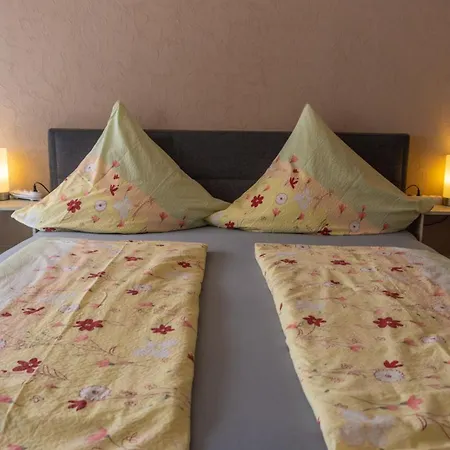 Apartament Und Gaestezimmer Reis-kohl
