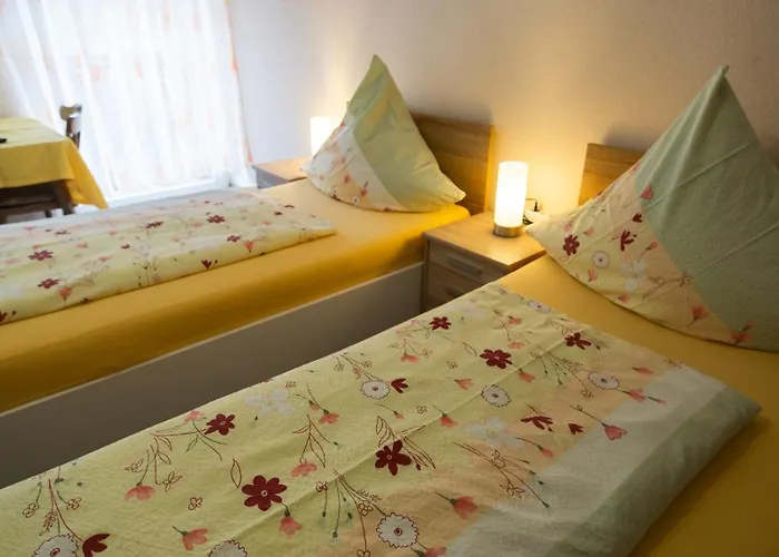 Lejlighed Und Gaestezimmer Reis-kohl Mehring (Rhineland-Palatinate)