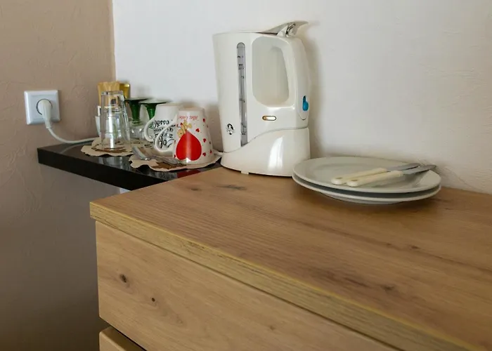 Und Gaestezimmer Reis-kohl * Mehring (Rhineland-Palatinate)